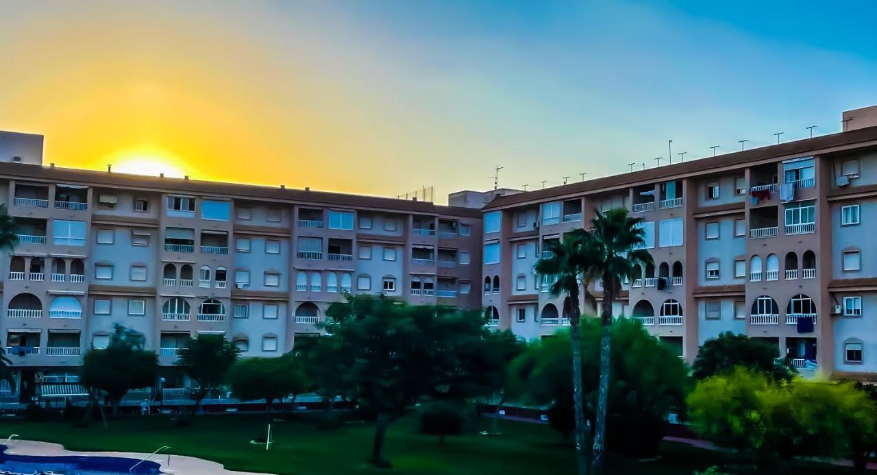 Apartamento Exclusivo Y Central Torrevieja Kültér fotó